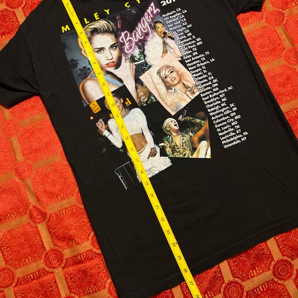 Miley Cyrus Bangerz 2014 Tour Full Front and Back Graphic Black T-Shirt - Picture 8 of 8